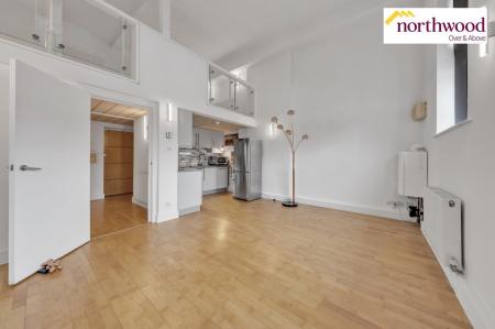 1 bedroom Flat for sale in Gammons Lane, Watford, WD24