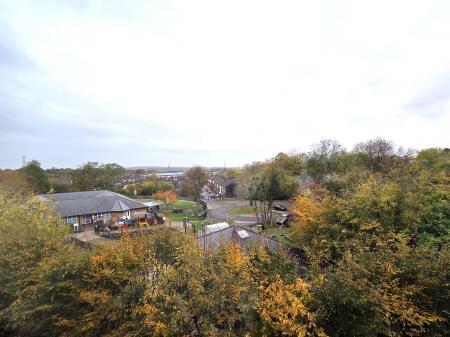 1 bedroom Flat to let in Pumphouse Crescent, Watford, WD17