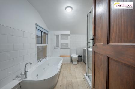 2 bedroom Terraced House for sale in Loates Lane, Watford, WD17