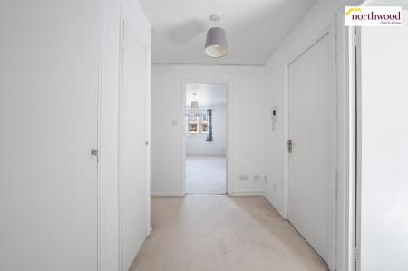 2 bedroom Flat for sale in Pioneer Way, Watford, WD18