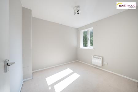 2 bedroom Flat for sale in Pioneer Way, Watford, WD18