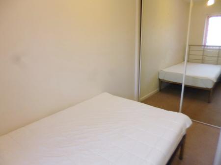 3 bedroom Terraced House to let in Meadow Road, Bushey, WD23