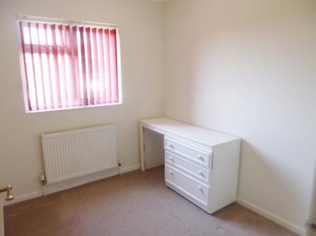 3 bedroom Terraced House to let in Meadow Road, Bushey, WD23