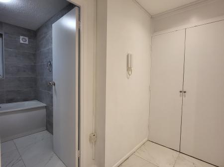 2 bedroom Flat to let in Courtlands Close, Watford, WD24