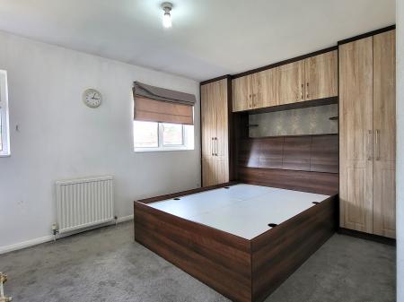 3 bedroom Terraced House to let in Lea Bushes, Garston, Watford, WD25