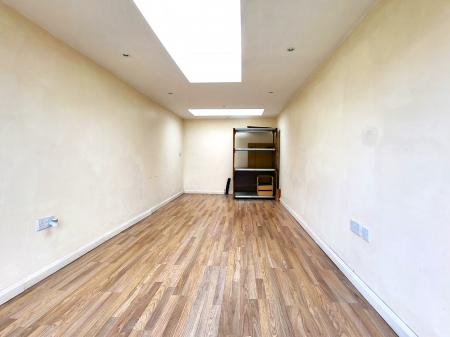 3 bedroom Terraced House to let in Lea Bushes, Garston, Watford, WD25