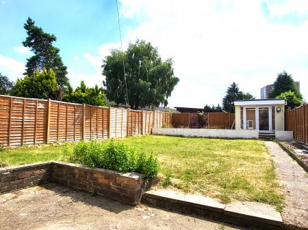 3 bedroom Terraced House to let in Lea Bushes, Garston, Watford, WD25