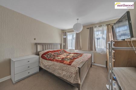 3 bedroom Detached house for sale in Bournehall Avenue, Bushey, WD23