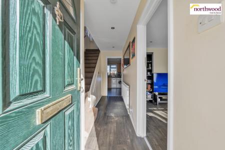 3 bedroom Detached house for sale in Bournehall Avenue, Bushey, WD23