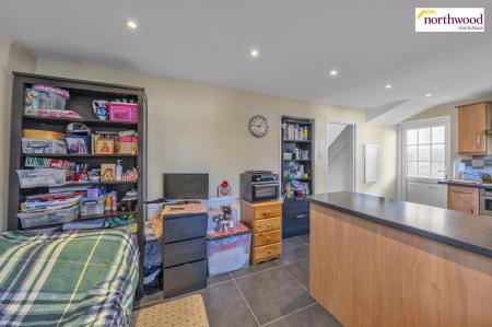 3 bedroom Detached house for sale in Bournehall Avenue, Bushey, WD23