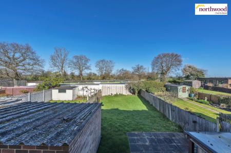 3 bedroom Detached house for sale in Bournehall Avenue, Bushey, WD23