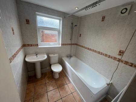 3 bedroom Terraced House to let in Copsewood Road, Watford, WD24