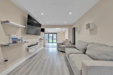 3 bedroom Semi-detached house for sale in St Albans Road, Watford, WD25