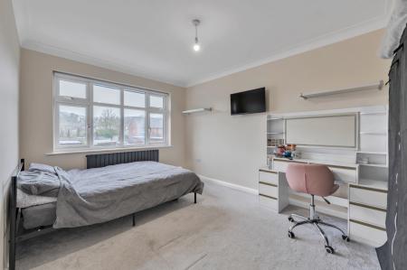 3 bedroom Semi-detached house for sale in St Albans Road, Watford, WD25