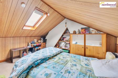2 bedroom Terraced House for sale in Neston Road, Watford, WD24