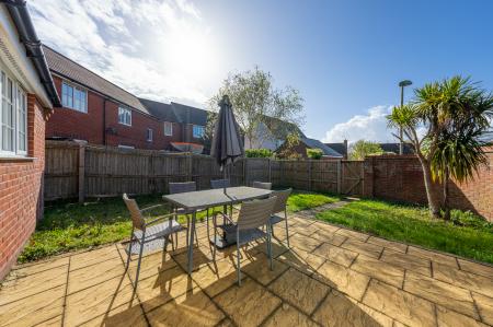 5 bedroom Link detached house for sale in Quantrill Terrace, Kesgrave, Ipswich, Kesgrave, IP5