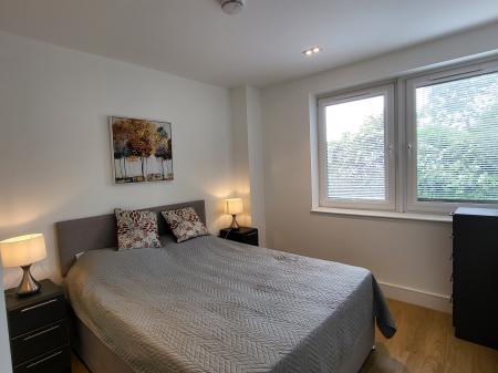 1 bedroom Flat to let in Home Park Mill Link Road, Kings Langley, WD4