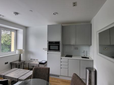 1 bedroom Flat to let in Home Park Mill Link Road, Kings Langley, WD4