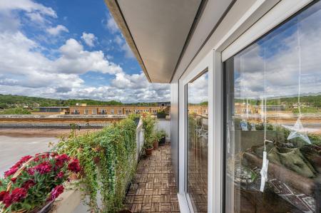 3 bedroom Penthouse for sale in Ovaltine Drive, Kings Langley, WD4