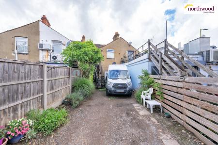 3 bedroom Town house for sale in St Albans Road, Watford, WD24