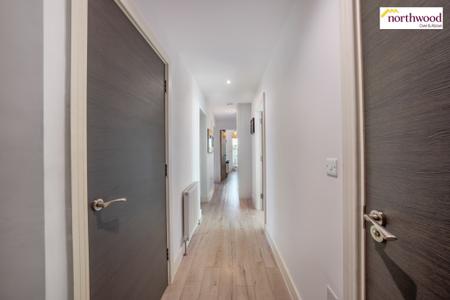 2 bedroom Flat for sale in Leavesden Lodge Leavesden Road, Watford, WD24