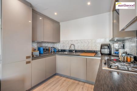 3 bedroom Flat for sale in Leavesden Lodge Leavesden Road, Watford, WD24