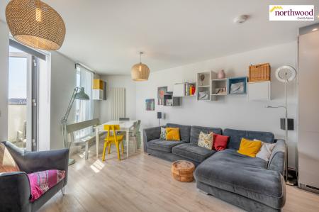 3 bedroom Flat for sale in Leavesden Lodge Leavesden Road, Watford, WD24