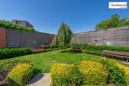 3 bedroom Flat for sale in Leavesden Lodge Leavesden Road, Watford, WD24