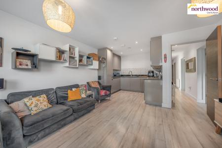 2 bedroom Flat for sale in Leavesden Lodge Leavesden Road, Watford, WD24