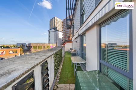 2 bedroom Flat for sale in Leavesden Lodge Leavesden Road, Watford, WD24