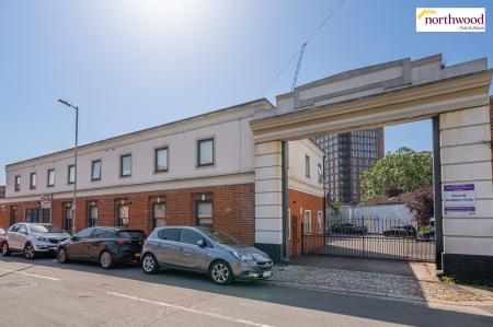 3 bedroom Flat for sale in Leavesden Lodge Leavesden Road, Watford, WD24