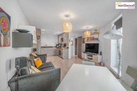 2 bedroom Flat for sale in Leavesden Lodge Leavesden Road, Watford, WD24