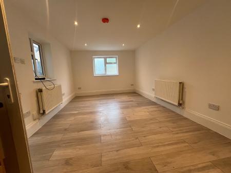 1 bedroom Studio flat to let in St Albans Road, Watford, WD24