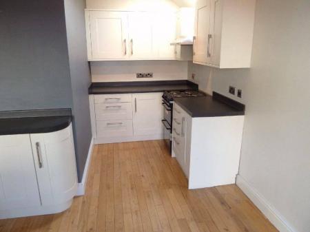 3 bedroom Semi-detached house to let in Cross Road, Oxhey, Watford, WD19