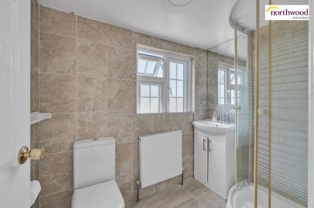 5 bedroom Semi-detached house for sale in The Harebreaks, Watford, WD24