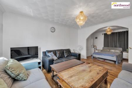 5 bedroom Semi-detached house for sale in The Harebreaks, Watford, WD24