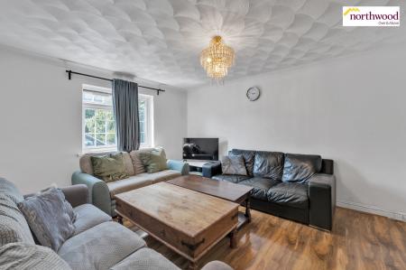 5 bedroom Semi-detached house for sale in The Harebreaks, Watford, WD24