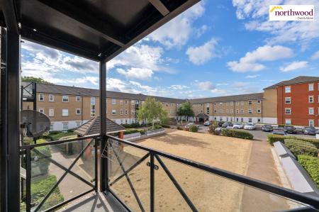 2 bedroom Flat for sale in Chadwell Health, Romford, RM6