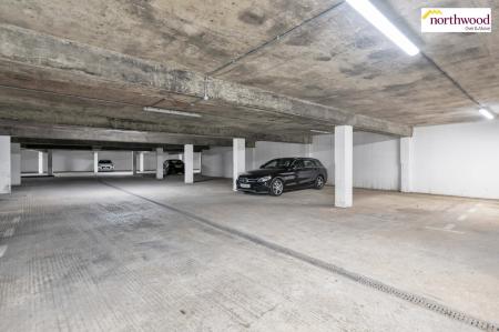 2 bedroom Flat for sale in Chadwell Health, Romford, RM6