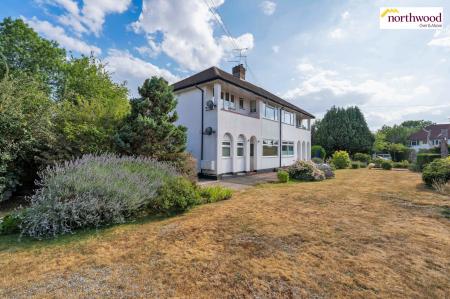 2 bedroom Maisonette for sale in Fairfield Drive, Watford, WD17