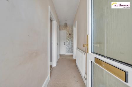 2 bedroom Maisonette for sale in Fairfield Drive, Watford, WD17