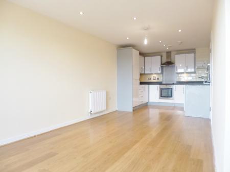 2 bedroom Flat to let in Wilmington Close, Watford, WD18