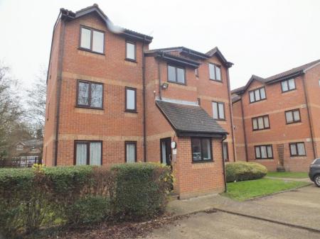 1 bedroom Flat to let in Courtlands Close, Watford, WD24