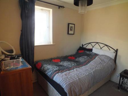 1 bedroom Flat to let in Courtlands Close, Watford, WD24