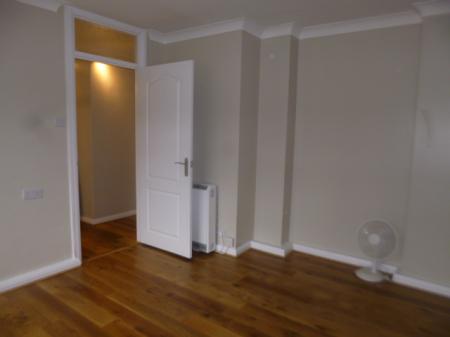 1 bedroom Flat to let in Eastbury Road, Watford, WD19