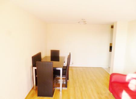 2 bedroom Flat to let in Exchange Road, Watford, WD18