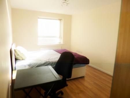 2 bedroom Flat to let in Exchange Road, Watford, WD18