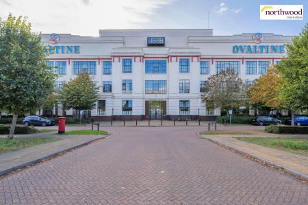 3 bedroom Duplex for sale in Overtine Drive, Kings Langley, WD4