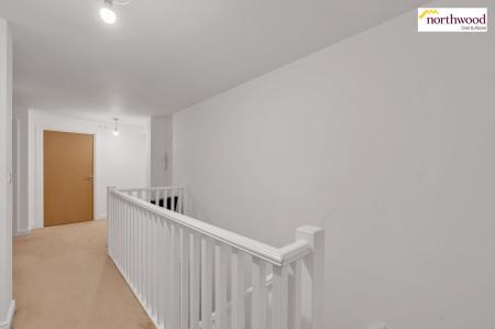 3 bedroom Duplex for sale in Overtine Drive, Kings Langley, WD4