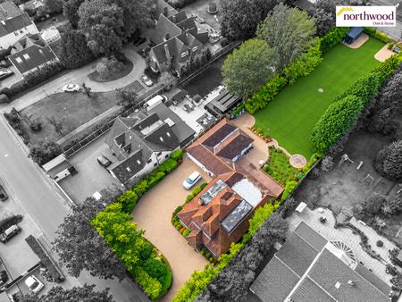 4 bedroom Detached bungalow for sale in Abbots Road, Abbots Langley, WD5